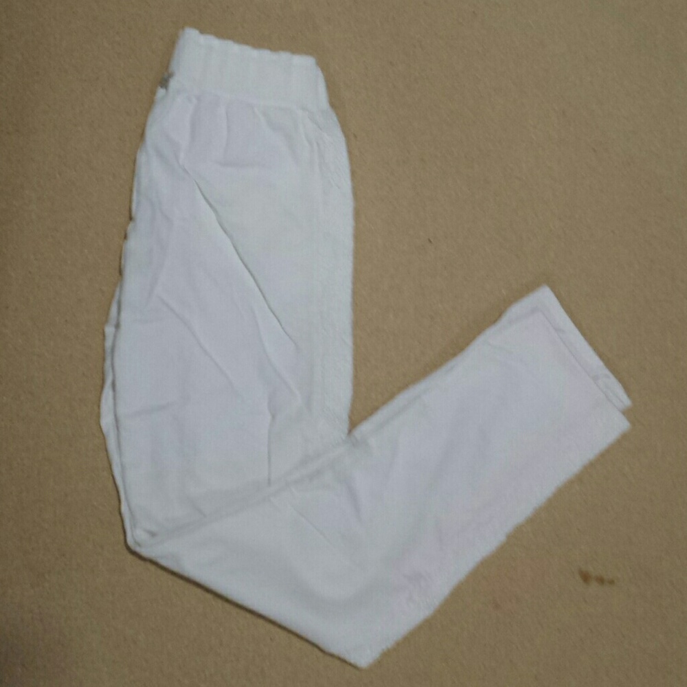 People white pants, size L for girls